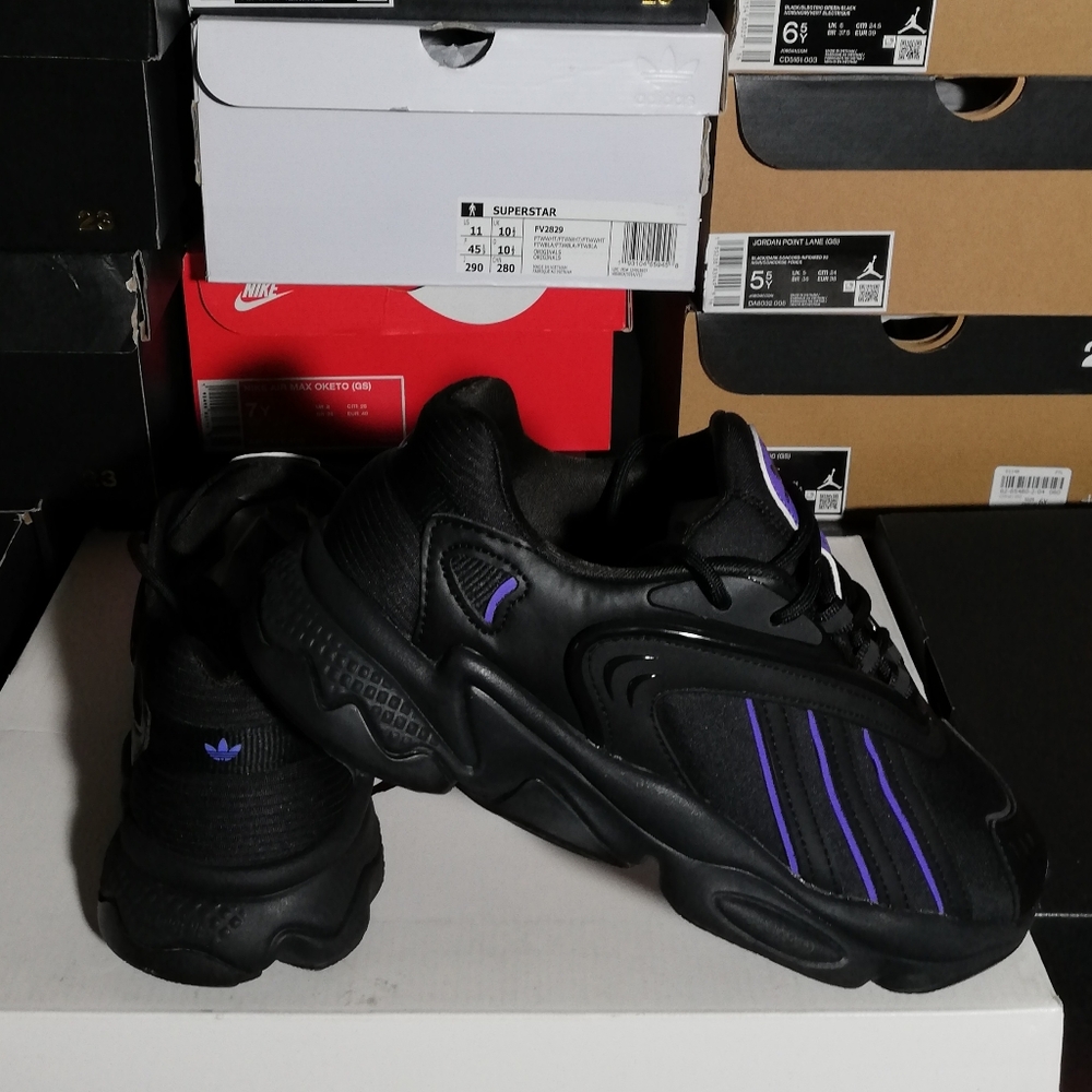 ADIDAS OZTRAL DEEPBLACK/PURPLE WOMEN'S US SIZE 6 BRAND NEW BUT NO BOX - Picture 3 of 12